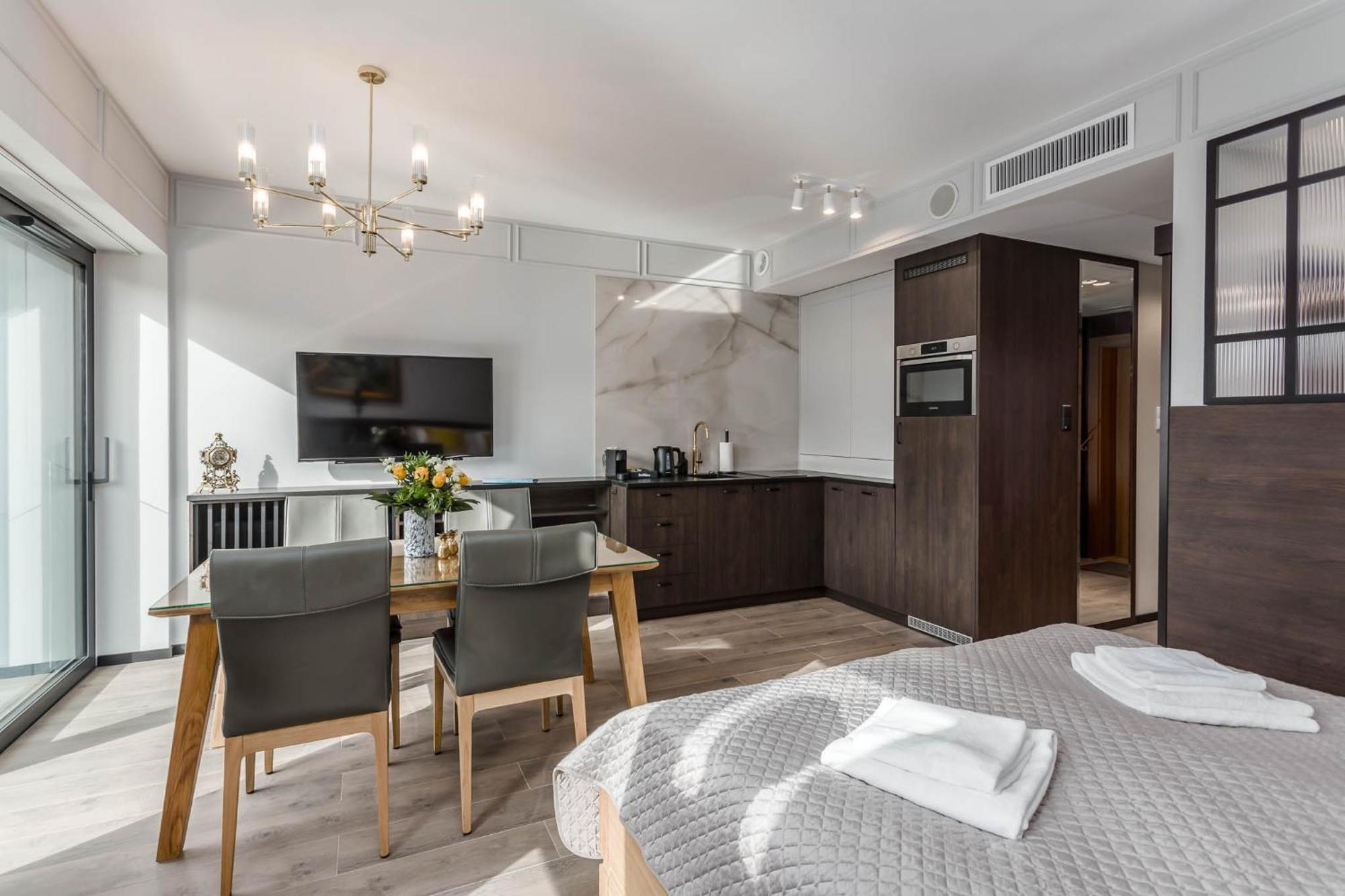 Rent Like Home - Apartamenty W Deo Plaza グダニスク エクステリア 写真